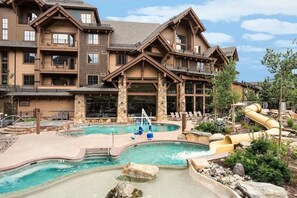 Indoor pool, outdoor pool - Peak 7 Mountainside Condo, next to Gondola to Main St. Breckenridge (Breckenridge)