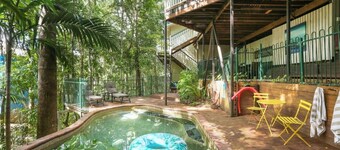 Stoney Creek Cottage - Rainforest Retreat with Waterfalls, Swimming Holes & Serenity