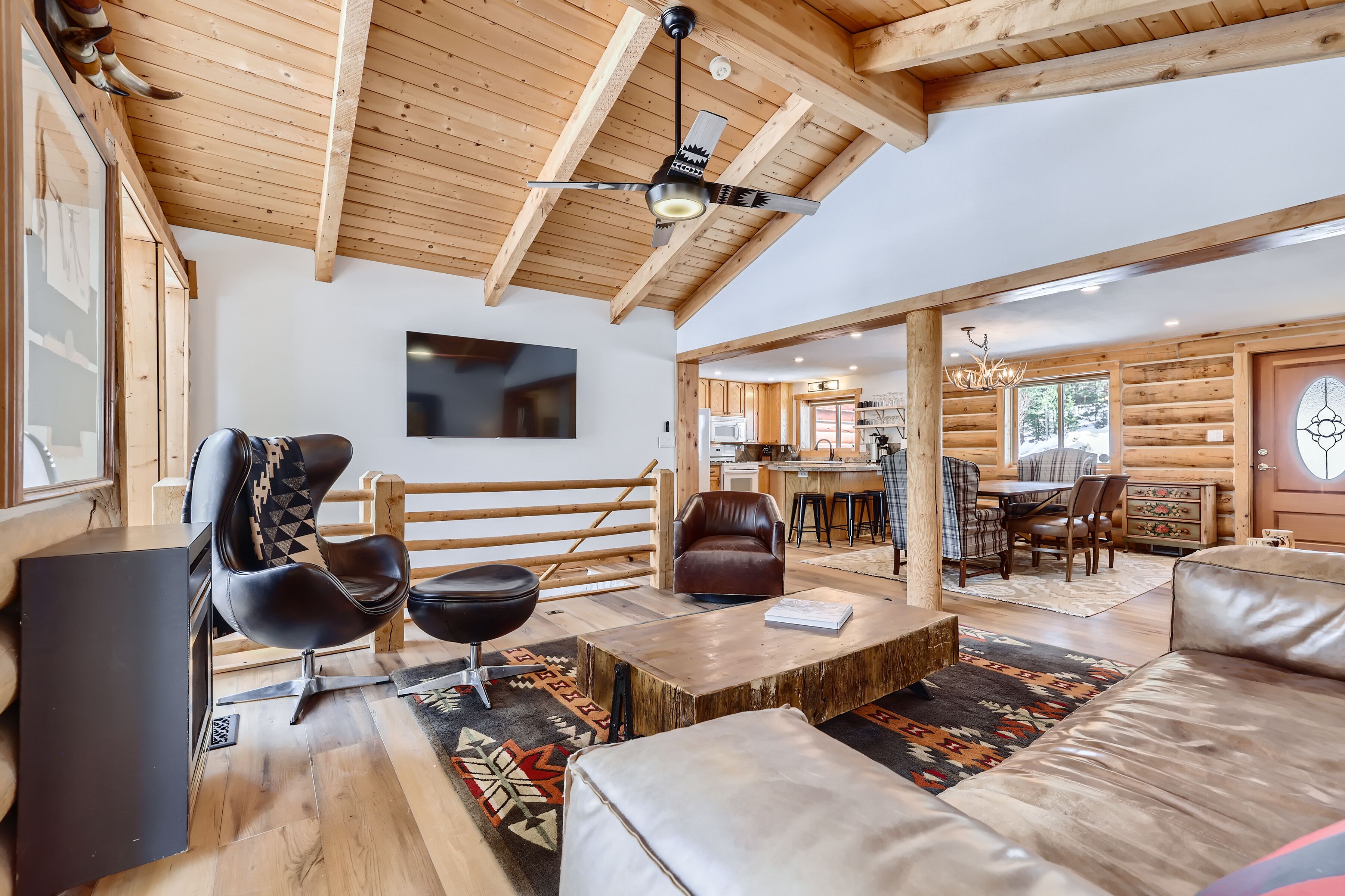 智能电视、壁炉