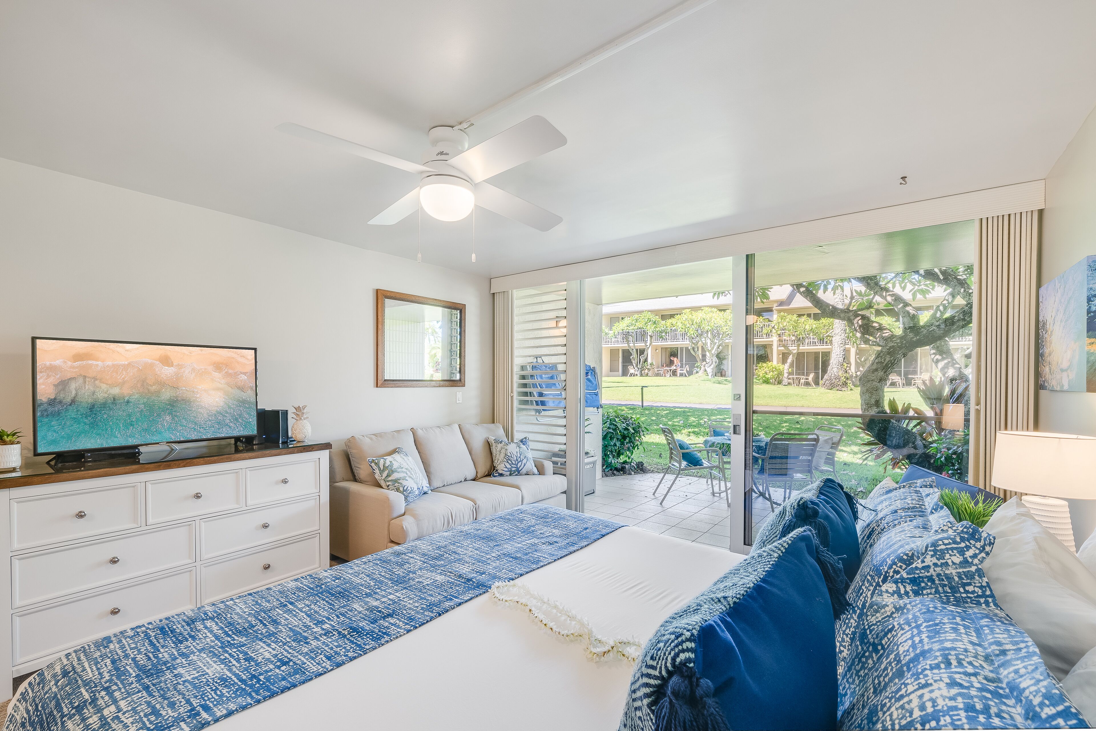 NS C120 Discounted Rates Thru December at Remodeled Studio w Patio Pool Hot Tub