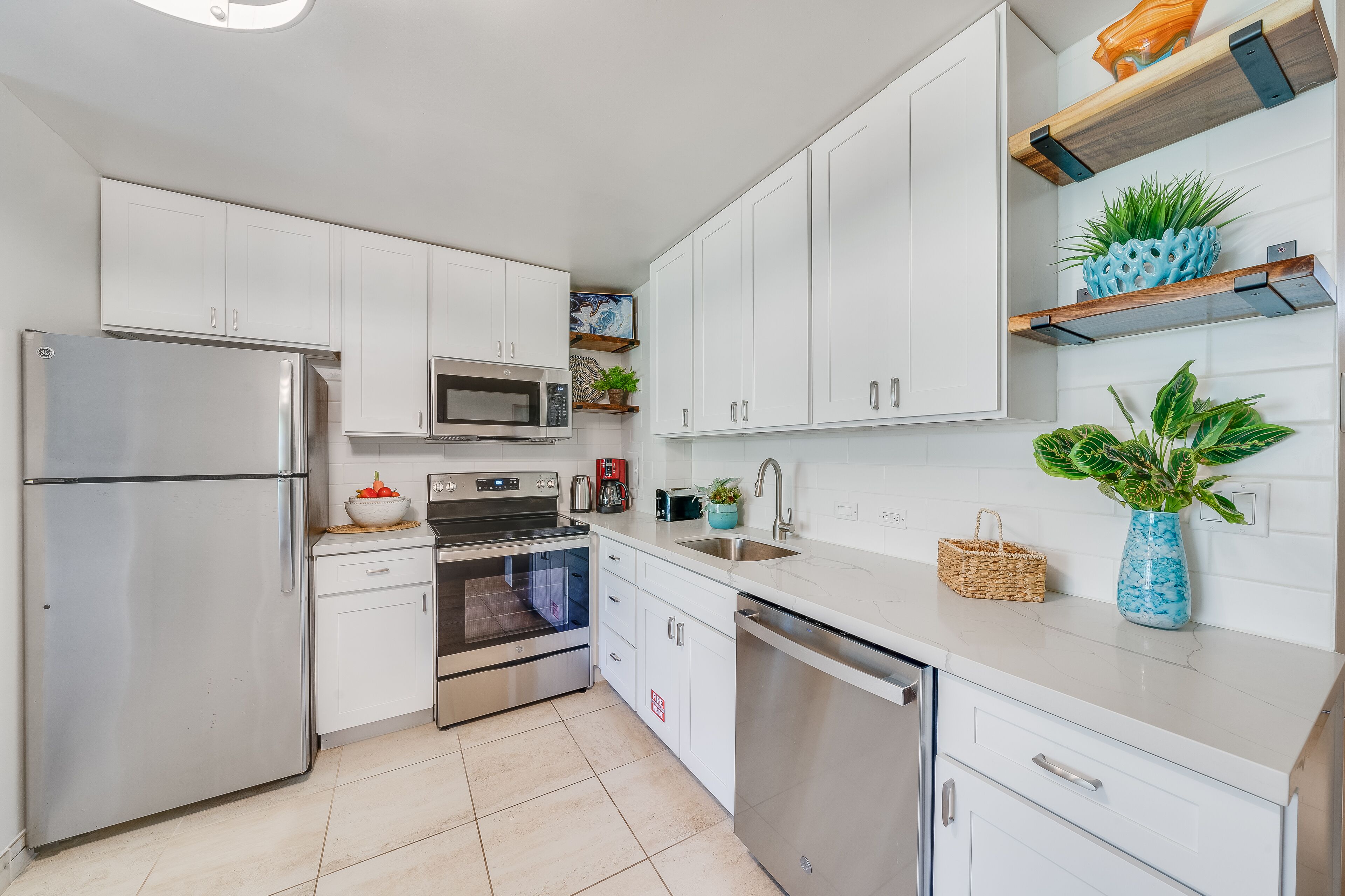 NS C120 Discounted Rates Thru December at Remodeled Studio w Patio Pool Hot Tub