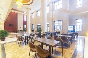 Interior - Yihe Shangjing International Hotspring Hotel (Ruicheng)
