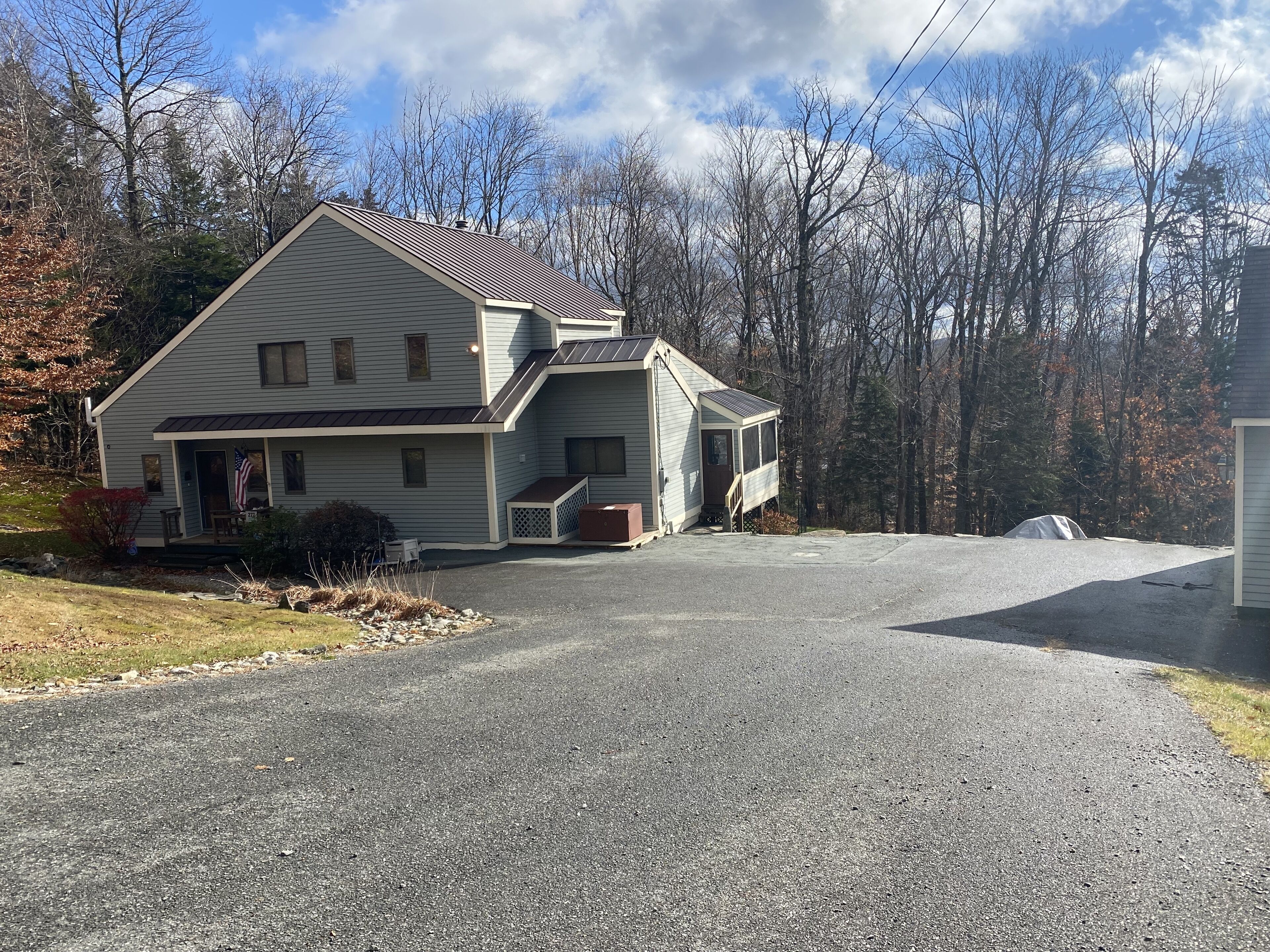 Spacious Vacation home in Chimney Hill near Mt Snow