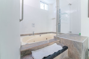 Ducha, artículos de tocador de diseñador, toallas, jabón