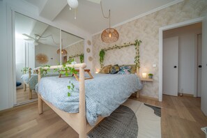 3 bedrooms, iron/ironing board, free WiFi, bed sheets