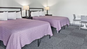 Basic Double Room | Free WiFi, bed sheets - Fort Collins Inn (Fort Collins)