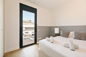 4 bedrooms, in-room safe, iron/ironing board, free WiFi