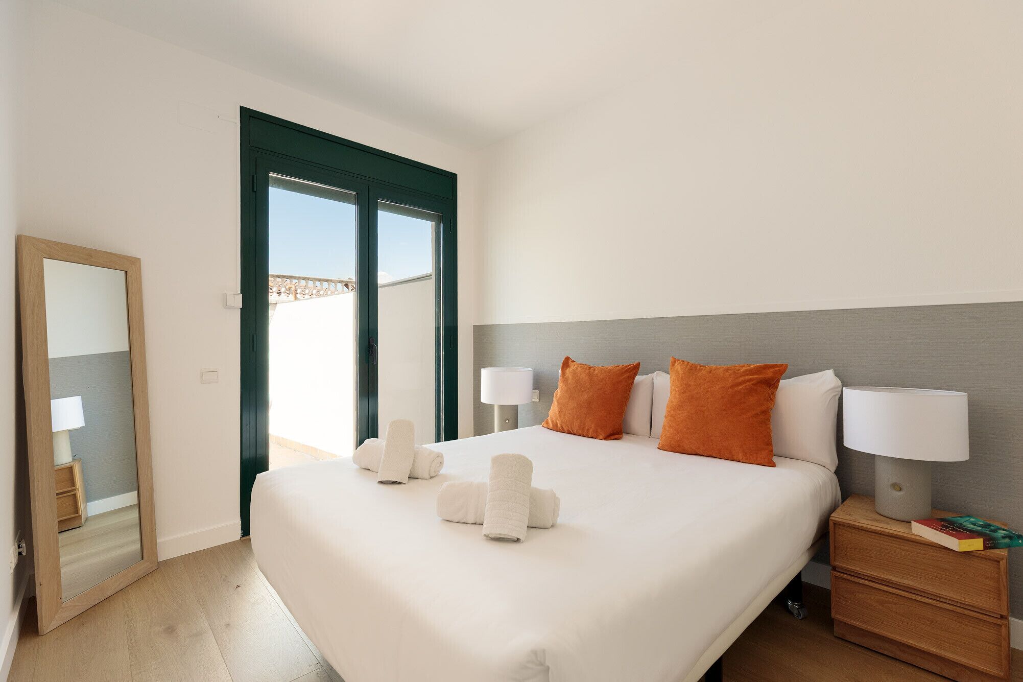 4 bedrooms, in-room safe, iron/ironing board, free WiFi