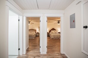 3 habitaciones, escritorio, wifi gratis y ropa de cama 