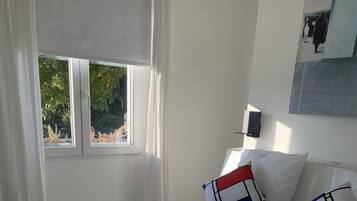 Design Double Room, 1 Queen Bed, Terrace, Garden Area | 2 bedrooms, Egyptian cotton sheets, premium bedding, pillowtop beds