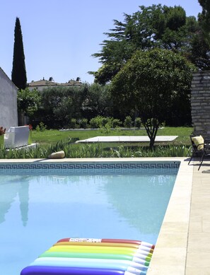 Außenpool, Liegestühle