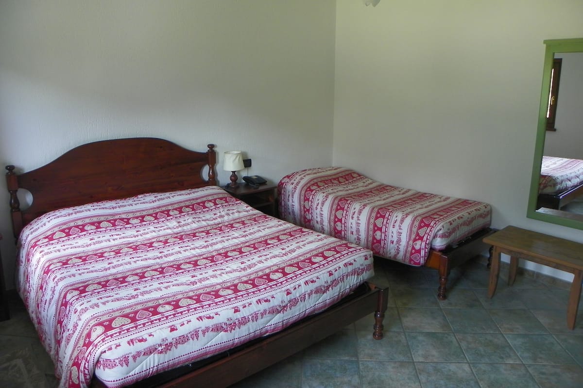Desk, free WiFi, bed sheets