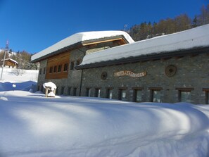 Exterior - Hotel Les Granges (La Thuile)