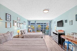 Schreibtisch, Bügeleisen/Bügelbrett, kostenloses WLAN, Bettwäsche