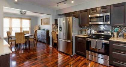 Contemporary & Cheerful Great choice for families