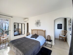 5 bedrooms, iron/ironing board, travel cot, WiFi - ☀️La plage☀️
Classified ⭐️⭐️⭐️⭐️ (Antibes)