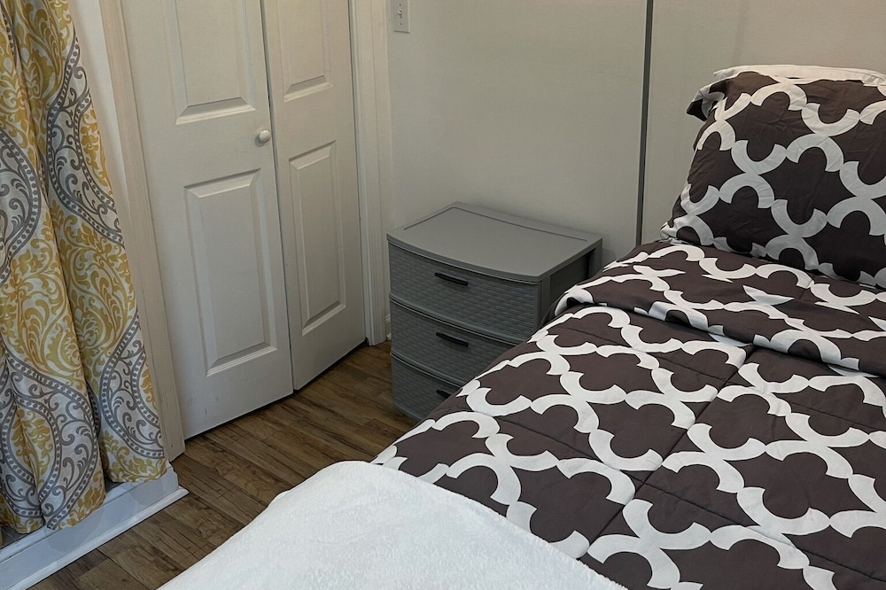 Cozy Comfortable Cottage for One or Two Guest