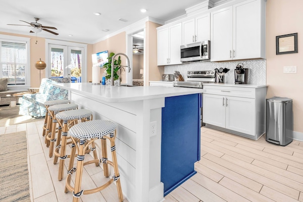 KĂŒhlschrank, Mikrowelle, Ofen, Herdplatte