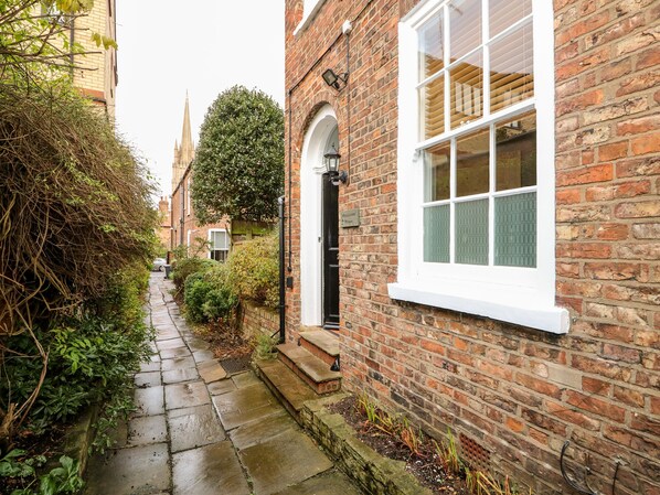 Cottage | Interior - Magdalene House (Louth)