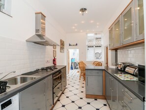 Cottage | Interior - Magdalene House (Louth)
