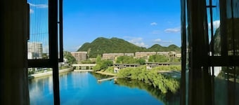 Longhuyuan Hostel