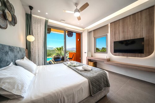 Oleas Suite Moon & Private Pool