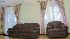 Unclassified image, 3 of 21, button - Kamwe Kamwe Hotel & Spa (Kasese)
