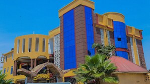 Unclassified image, 2 of 21, button - Kamwe Kamwe Hotel & Spa (Kasese)