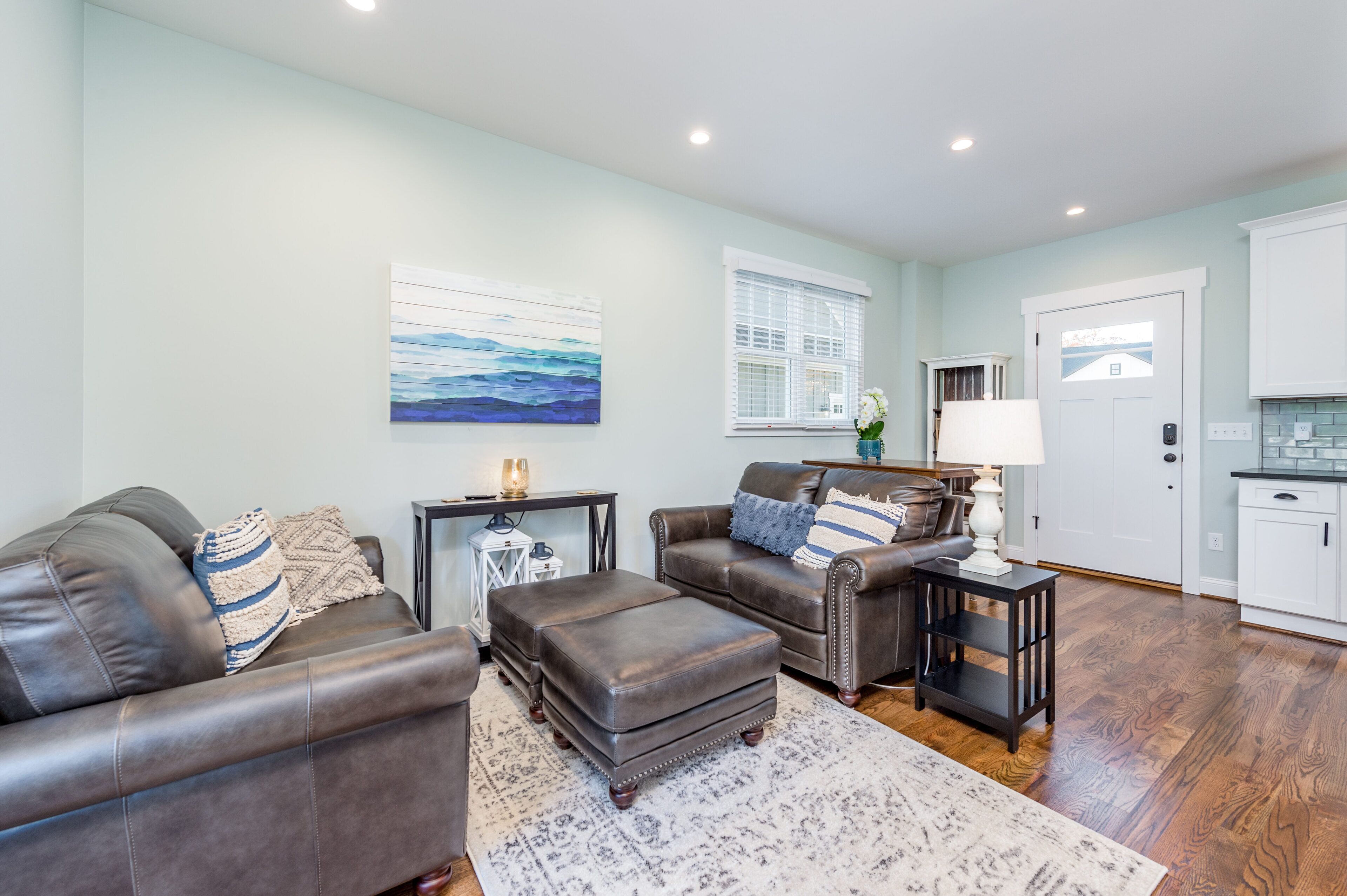 Guesthouse, downtown Weaverville 2 blocks from Main St.