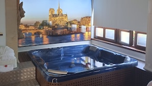 Luxe beddengoed, donsdekens, bedden met traagschuimmatrassen