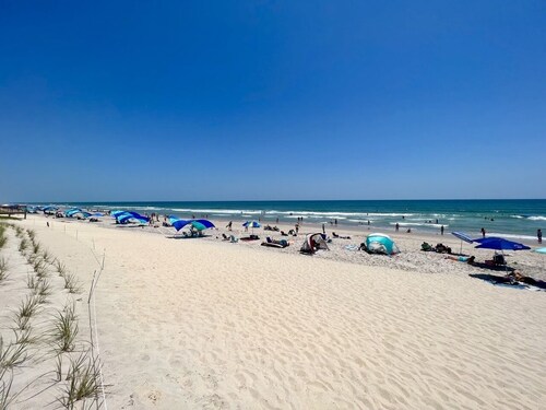 Saltwater Suites, 107 Queen 1st Floor