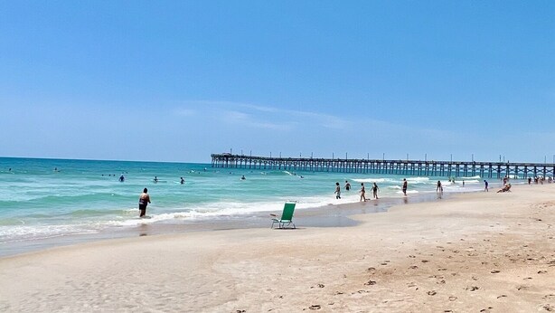 Beach nearby - Saltwater Suites, 207 Queen 2nd Floor (Surf City)