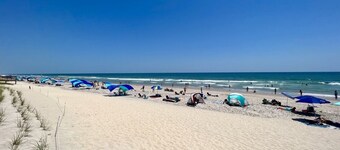 Saltwater Suites, 105 Queen Pet Friendly 1st Floor