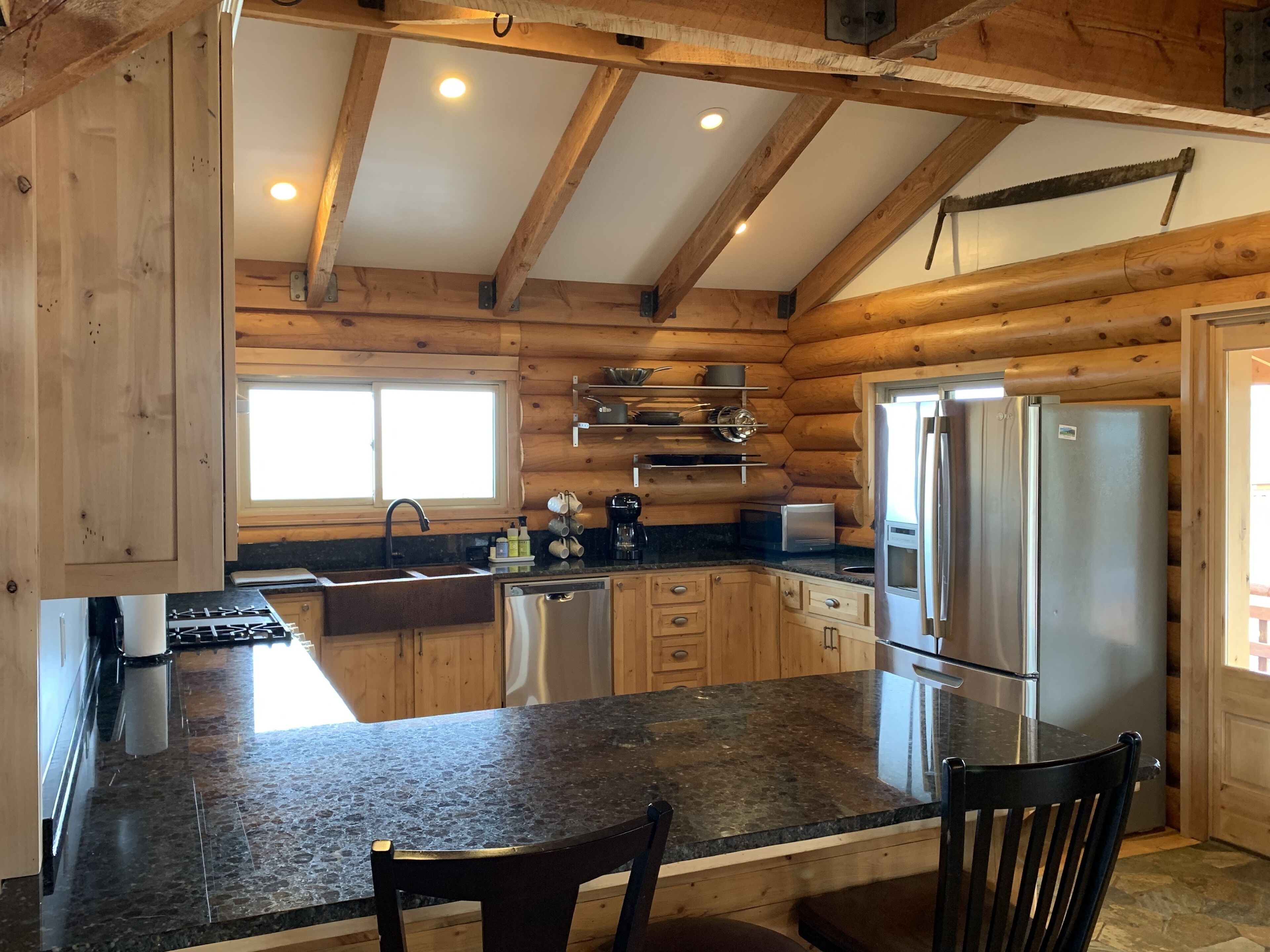 Luxury Cabin on 20 Acres with Mountain Views