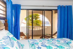 2 bedrooms, travel cot, WiFi, bed sheets