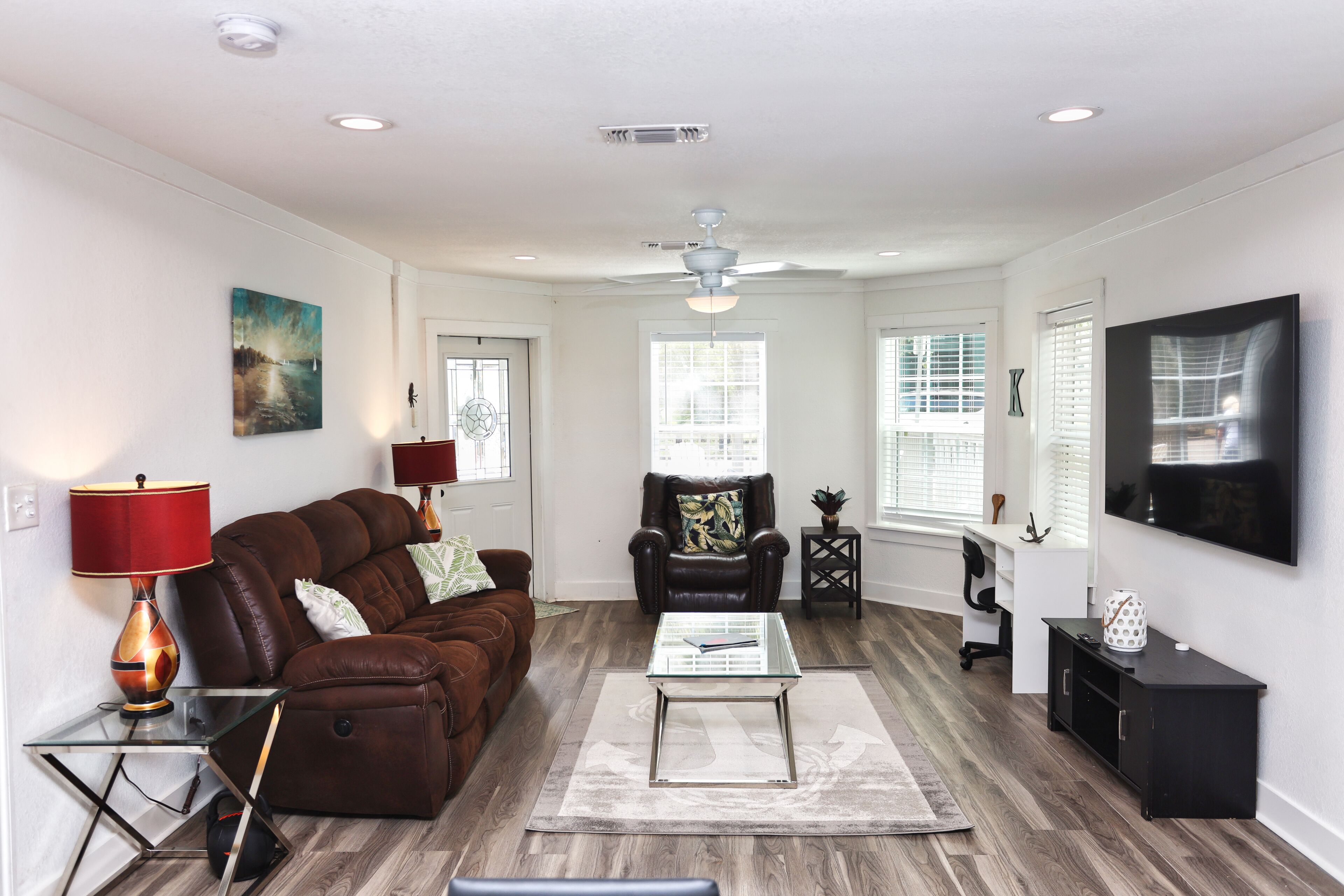 Kraken | Lower unit | Quick stroll to the beach!