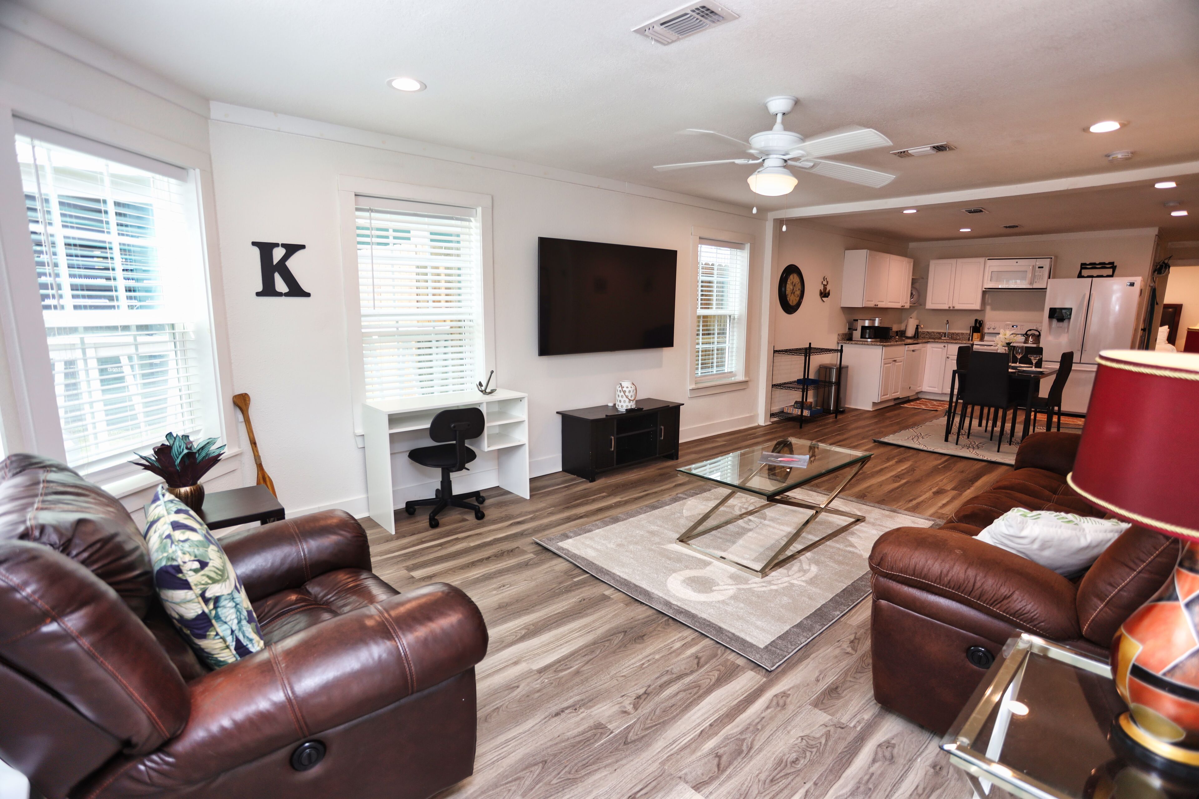 Kraken | Lower unit | Quick stroll to the beach!