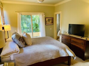 4 bedrooms, WiFi, bed sheets - Walk to Poipu Beach • 4BR + Bonus • Pool (Koloa)