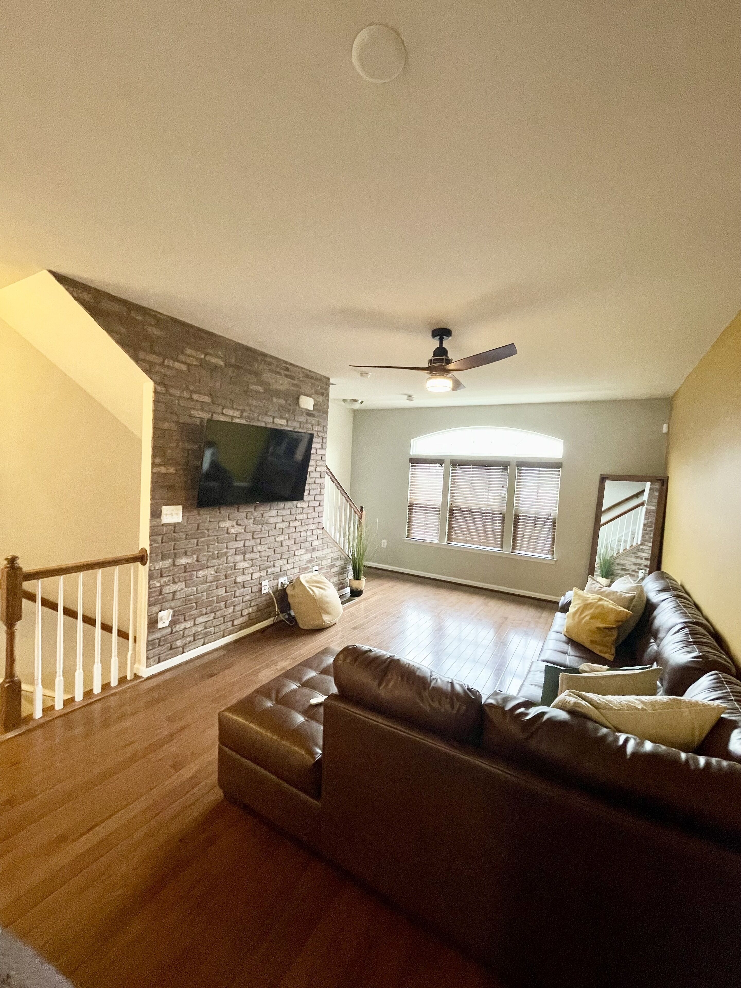  3 Bed | 3 Bath Townhome - 20 miles to DC!