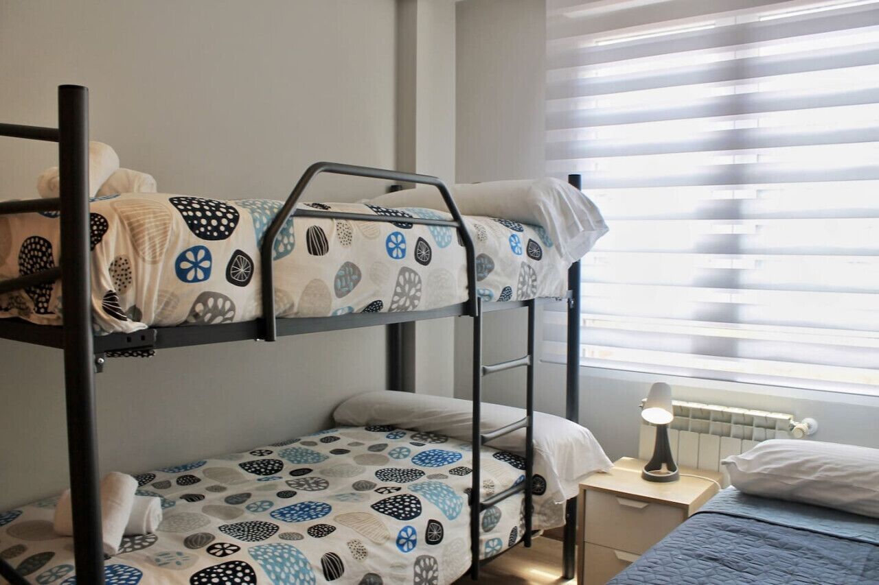 2 Schlafzimmer, Bügeleisen/Bügelbrett, Bettwäsche