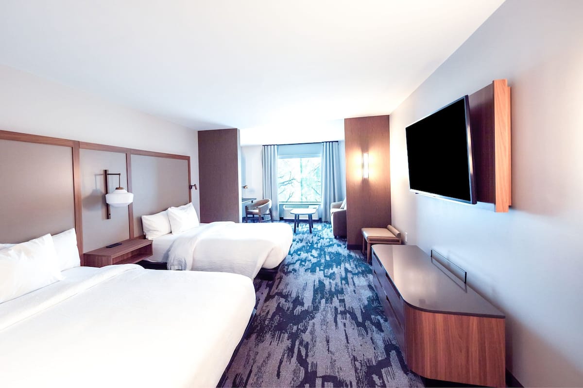 Suite, Multiple Beds, Hearing Accessible (Accessible Bathtub) | Hypo-allergenic bedding, desk, free cribs/infant beds, free WiFi