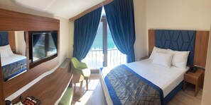 Cortines opaques i wifi gratuïta