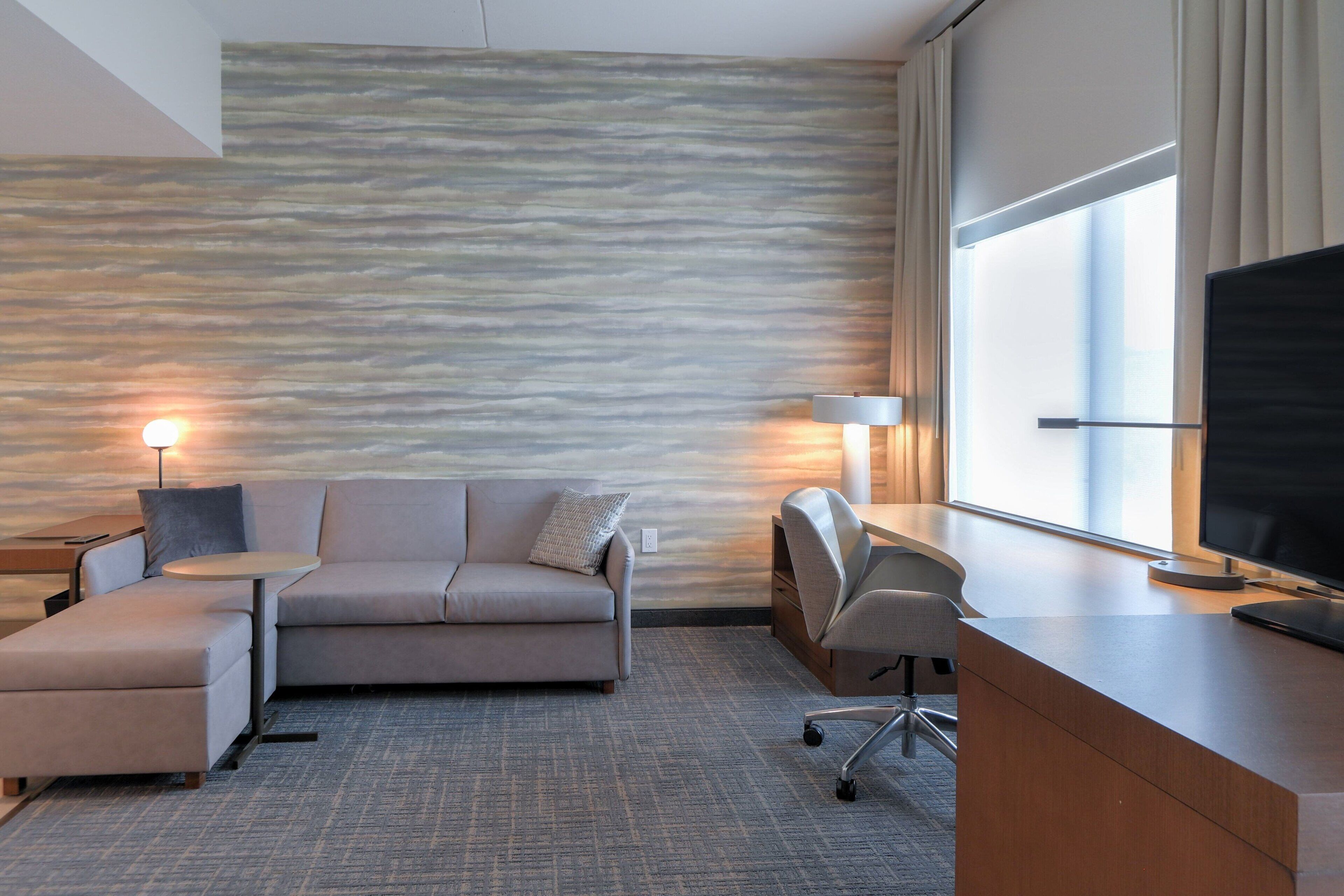 flat-screen tv, streaming services