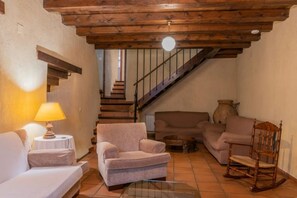 تلفزيون، مدفأة، ألعاب فيديو