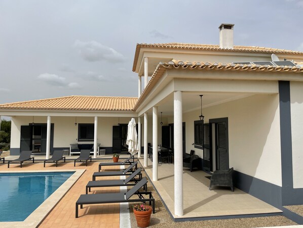 Alberca al aire libre 