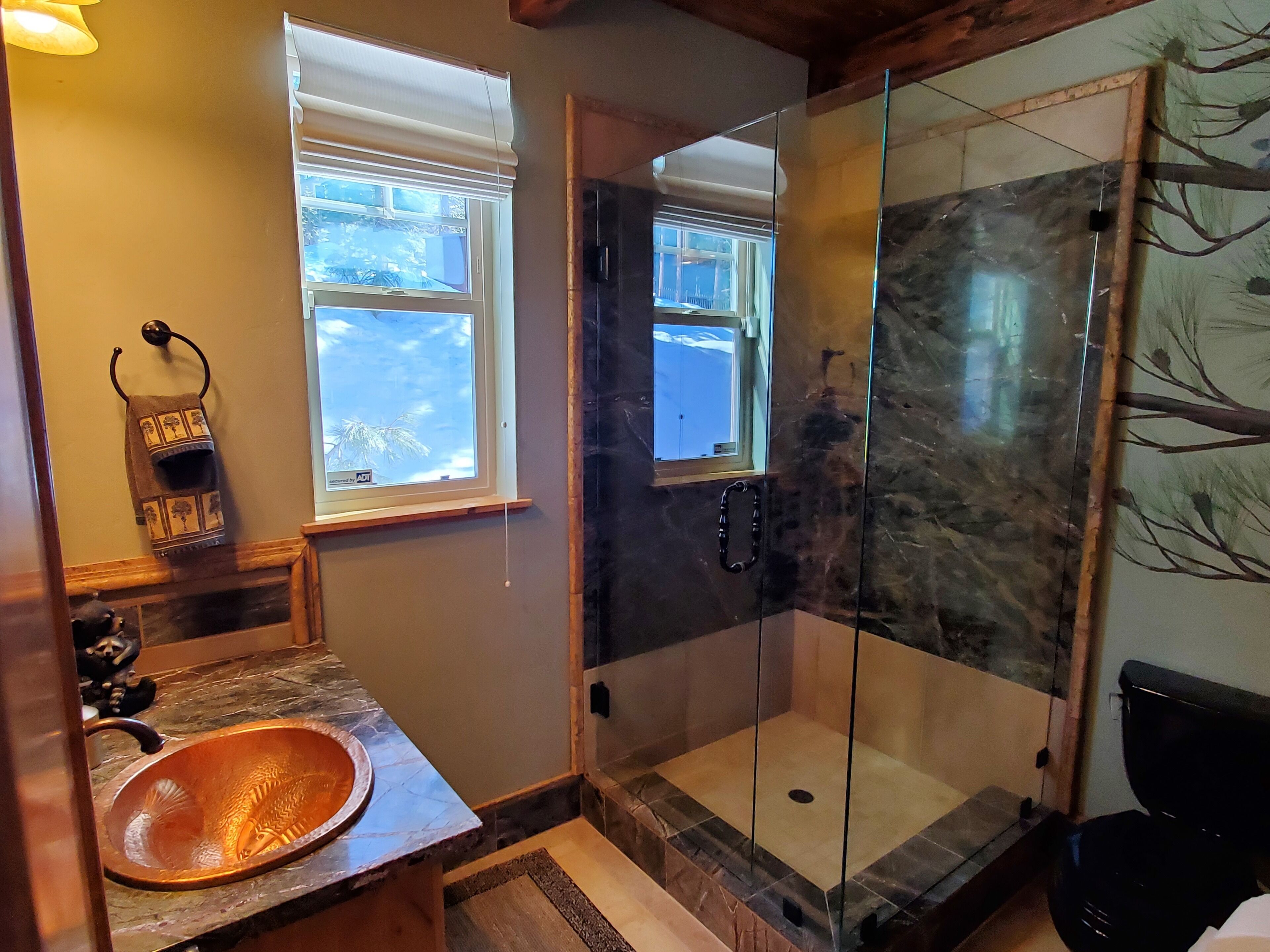 Luxury, Views, Hot Tub, Game Room, Close To Casinos, Lake & Skiing