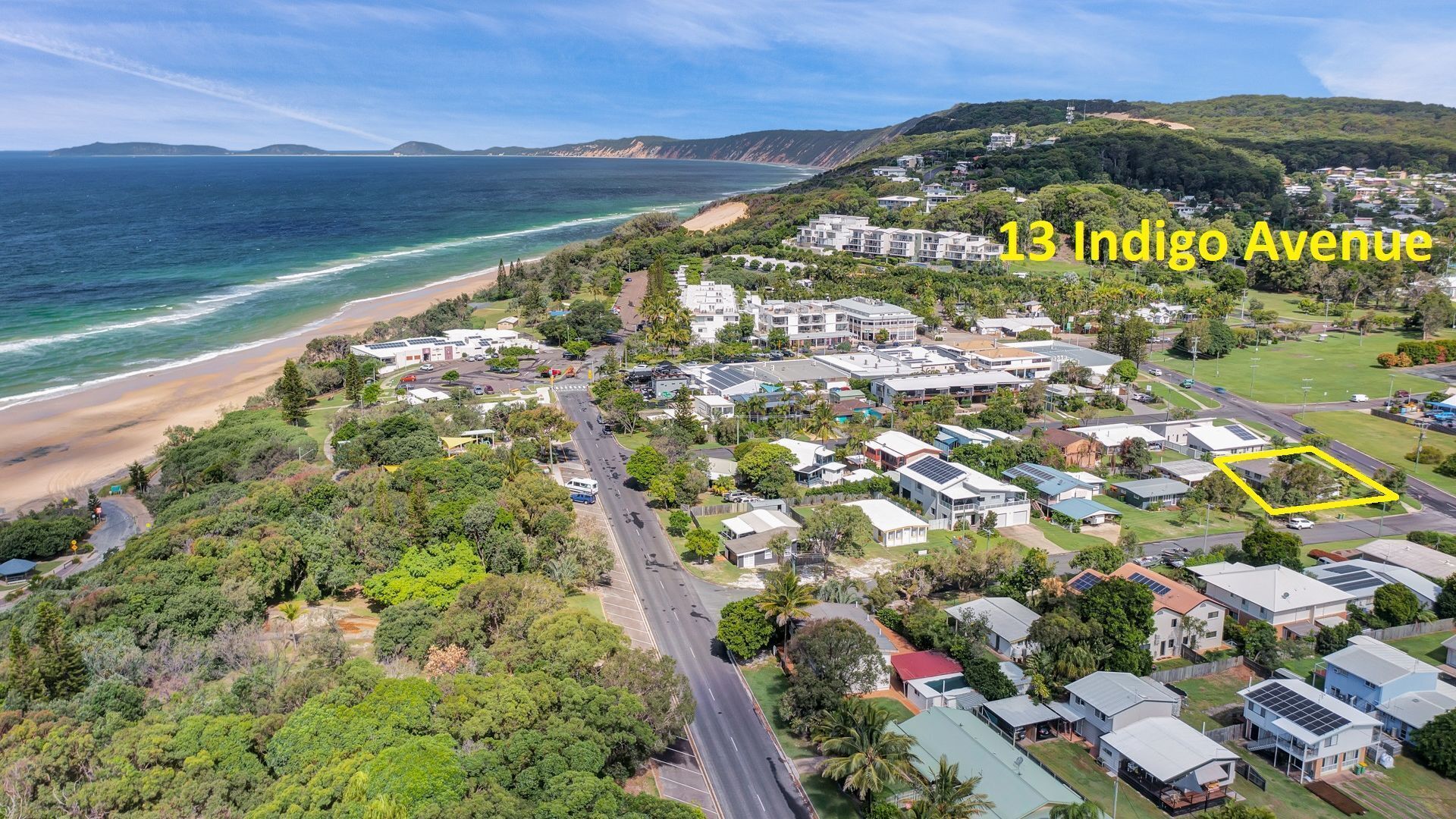 13 Indigo Avenue - 'Indigo Sands' - Rainbow Beach. Beds made for arrival. Close to beach — image 3
