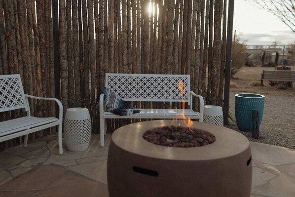 Property grounds - Best Location/ Walkable Neighborhood/ Gated Parking (Albuquerque)