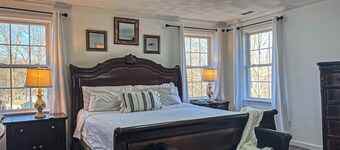 Captivating Warwick Family Home