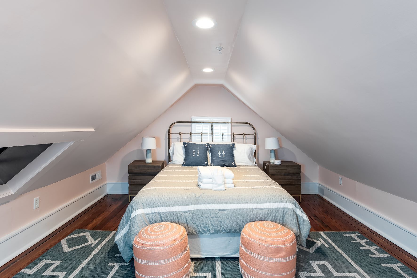 One Bedroom Studio Su